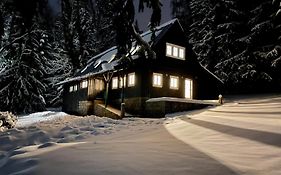 Izerina Cottage
